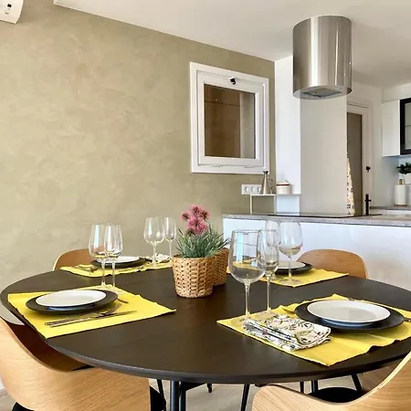 Les Orenetes Apartman