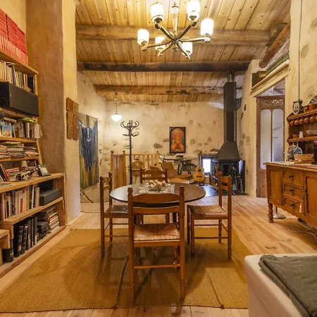 Holiday home Les Orenetes